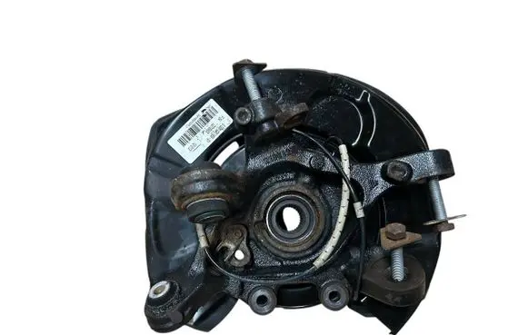 Rear wheel hub spindle/knuckle