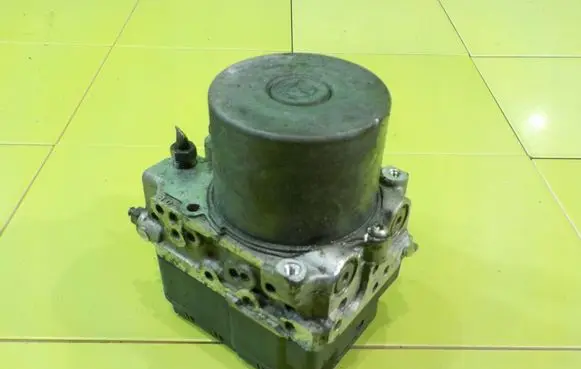 Mazda 6 ABS Pump 1330000961