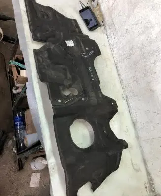 Volkswagen Touran III Heat shield in engine bay 5qb863353e