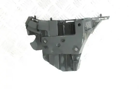 Volvo V70 Front bumper mounting bracket 31265345