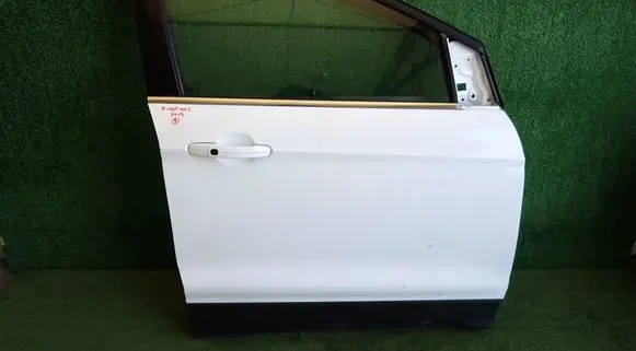Ford Kuga II Front door 