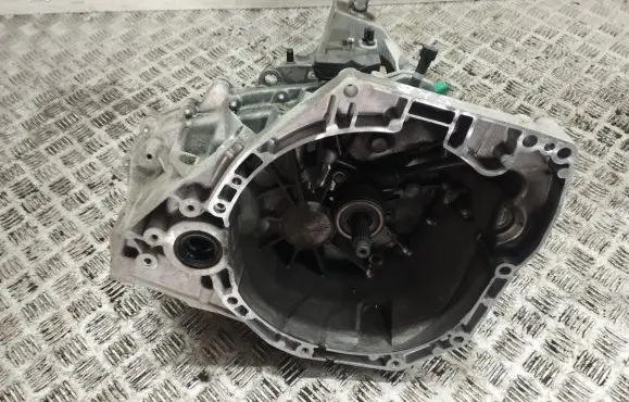 Nissan Qashqai J12 Manual 6 speed gearbox