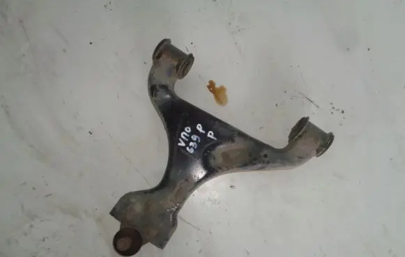 Mercedes-Benz Vito Viano W639 Front lower control arm/wishbone 65952