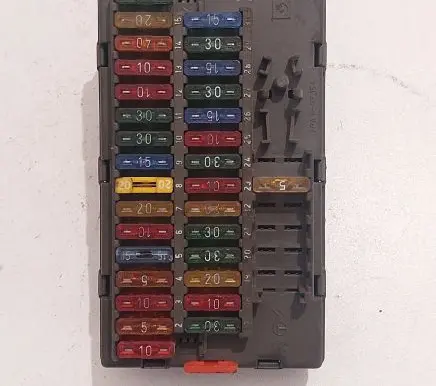 Citroen Xantia Fuse box set 9566610180