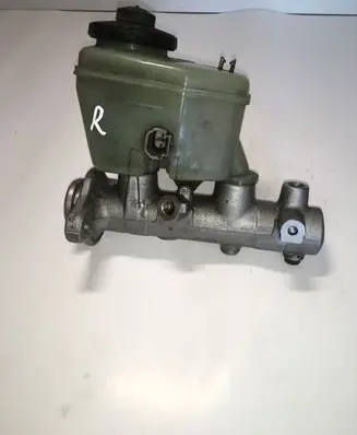 Toyota Land Cruiser (HDJ90) Master brake cylinder 34010