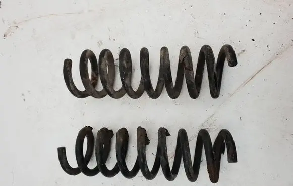 Mercedes-Benz C W204 Rear coil spring