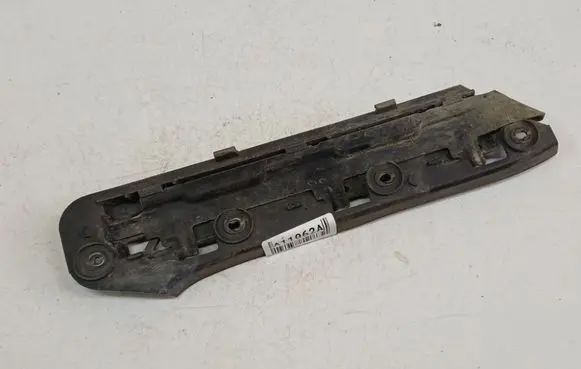 Volkswagen Touran I Front bumper mounting bracket 1T0807049