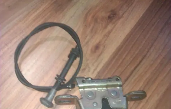 Ford Mondeo MK I Tailgate/trunk/boot lock/catch/latch 93bba613d61ag
