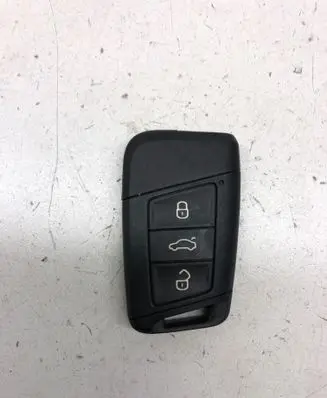 Volkswagen PASSAT B8 Ignition key/card