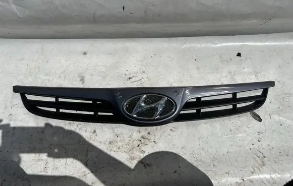 Hyundai i20 (PB PBT) Front bumper upper radiator grill 863501J000 863511J000