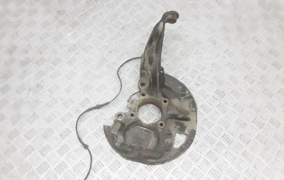 Land Rover Discovery 3 - LR3 Front wheel hub RUB000234