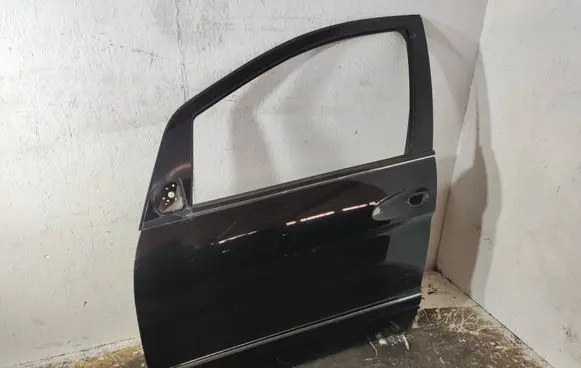 Mercedes-Benz B W245 Front door 