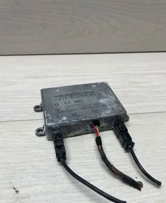 Mercedes-Benz R W251 Aerial antenna amplifier 2118200885 09701212