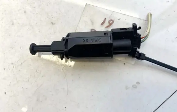 Skoda Octavia Mk1 (1U) Brake pedal sensor switch 1h0927189d