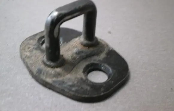 Hyundai Tucson JM Loading door lock loop/hook striker 