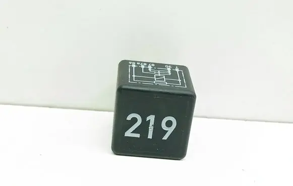 Audi A6 S6 C5 4B Other relay 443951253AA 899574000