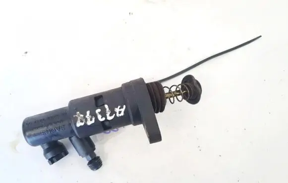 Skoda Fabia Mk1 (6Y) Clutch master cylinder 1u0721261a