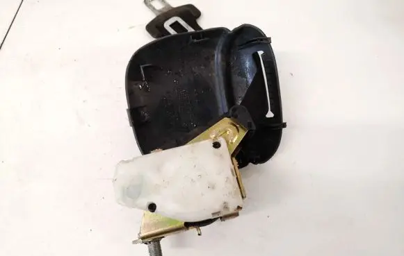 Opel Omega B1 Middle seatbelt (rear) 90379488