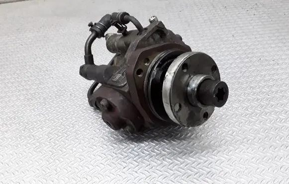 Nissan Almera N16 Fuel injection high pressure pump 2940000121