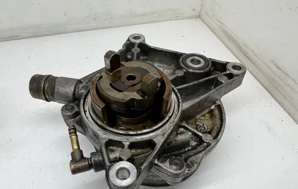 Porsche Cayenne (9PA) Vacuum pump 94811005003 7012190700