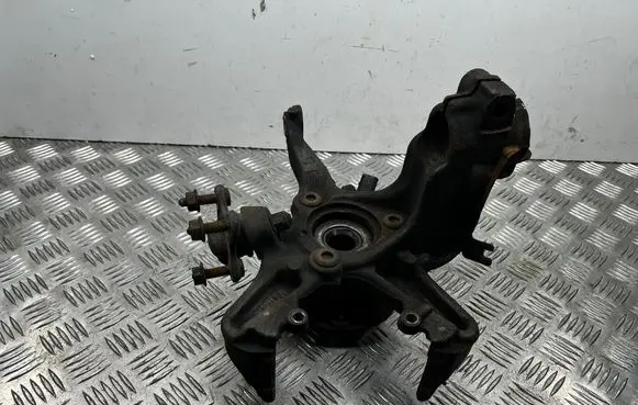 Skoda Octavia Mk2 (1Z) Front wheel hub 1K0365C 7957