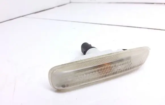 BMW 3 E46 Front fender indicator light 2228592