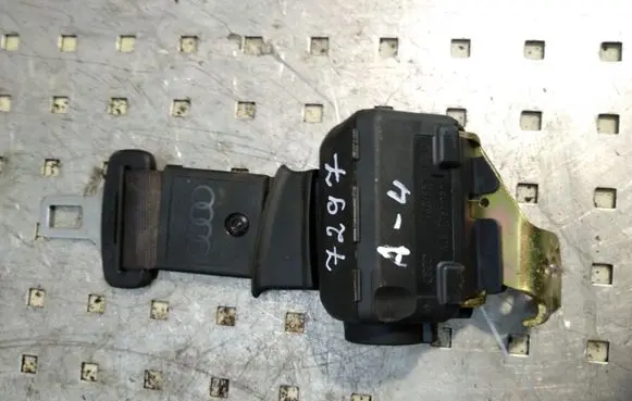 Audi A4 S4 B5 8D Middle seatbelt (rear) 4A0857713N 0424014224014