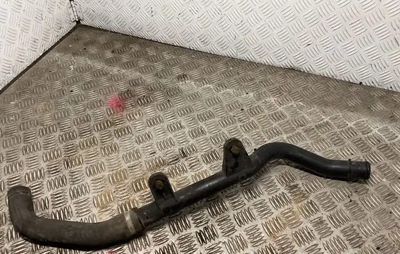 Coolant pipe/hose