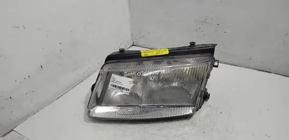 Volkswagen PASSAT B5 Headlight/headlamp