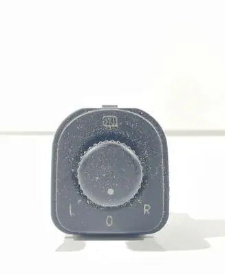 Volkswagen PASSAT B6 Wing mirror switch 1K0959565F 2925