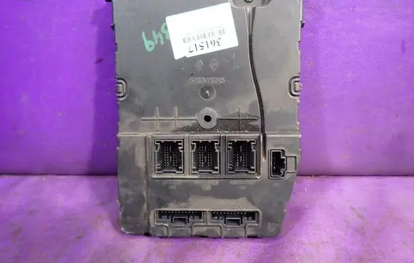 Renault Megane II Fuse box set 8200351183