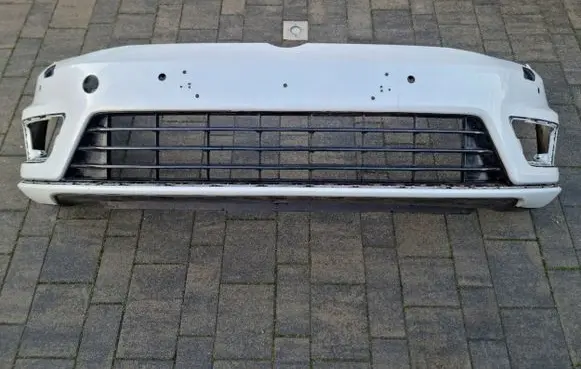 Volkswagen Golf VII Front bumper