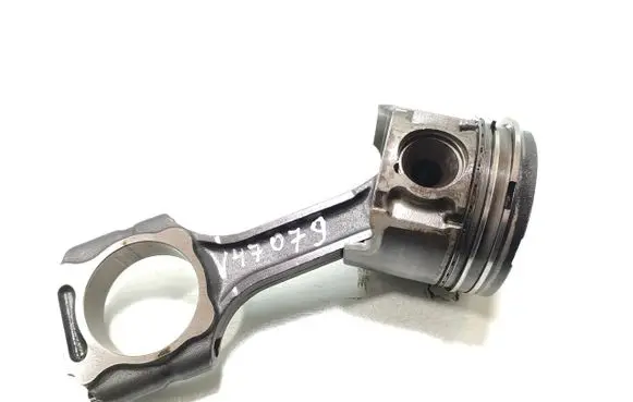 SsangYong Rexton Piston with connecting rod 