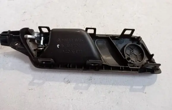 Volkswagen PASSAT B6 Rear door interior handle 3C4839113