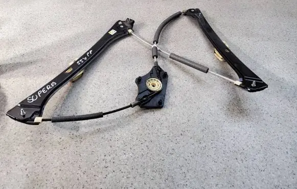Skoda Superb B8 (3V) Front door electric window regulator 3V0837462A333 3V0837462A