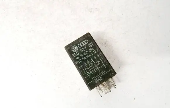 Volkswagen PASSAT B4 Other relay 3a0927181 61233005