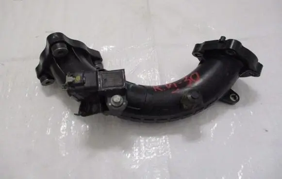 Peugeot 2008 II Turbo air intake inlet pipe/hose 9813294880 9814003580