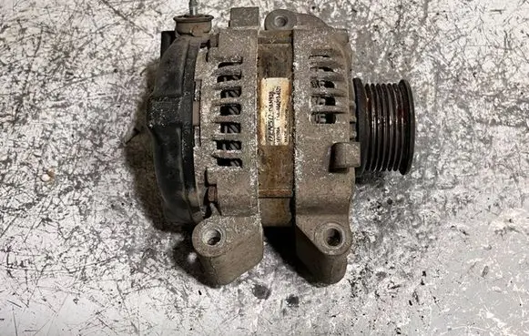 Toyota Verso Generator/alternator 1042104521 DAN938 14V100A