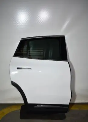 Mercedes-Benz GLA H247 Rear door