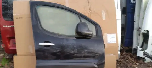 Peugeot Partner III Front door