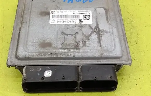 Skoda Fabia Mk2 (5J) Engine control unit/module 03L906023NG