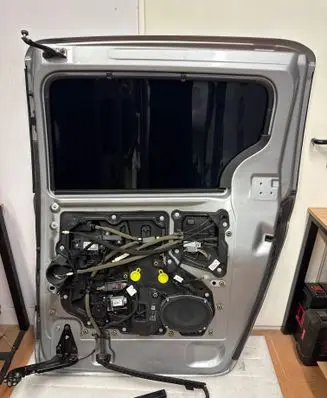 Chrysler Pacifica Side sliding door 