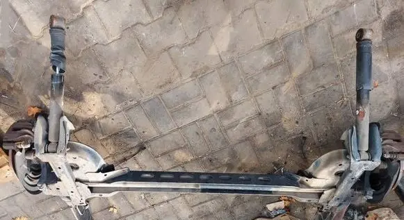 Renault Trafic III (X82) Rear axle beam 