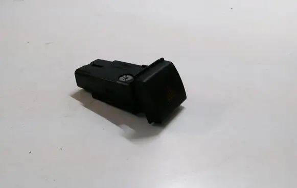 Toyota Avensis T220 Hazard light switch 153309