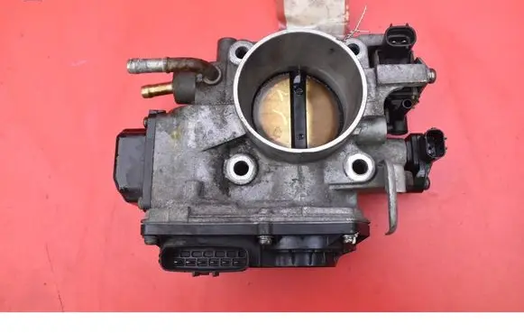 Honda CR-V Throttle body valve