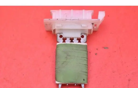 Toyota Aygo AB10 Heater blower motor/fan resistor 
