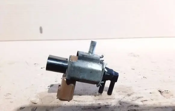 Mazda 5 Vacuum valve K5T46597
