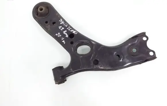 Toyota Verso Front lower control arm/wishbone