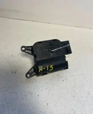 Volkswagen Golf V Air flap motor/actuator 1K1907511C 0132801340
