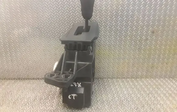 Lexus CT 200H Gear selector 75C832RHD